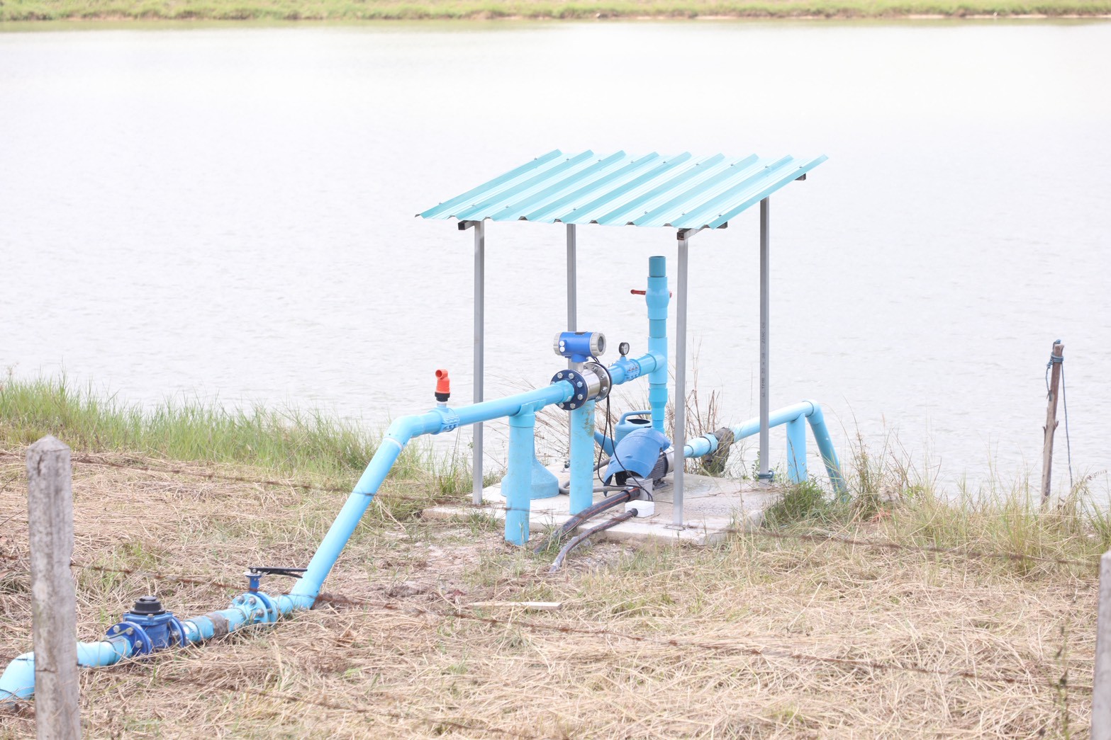 title - ส.ป.ก. ส่งมอบโครงการ “โครงการนำร่องระบบสูบน้ำ พลังงานแสงอาทิตย์เพื่อการเกษตรในเขตปฏิรูปที่ดิน” (Pilot Solar Pumping System for Agiculture in ALRO Area)